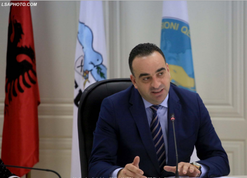 Anëtar i KQZ-së Bledar Skënderi u përgjigjet akuzave të PD-së (FOTO)