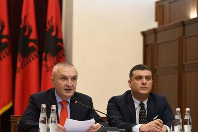       “Venecia” dhe Kushtetuesja/ Presidenca: Meta javën tjetër fton në takim zyrtar Ruçin