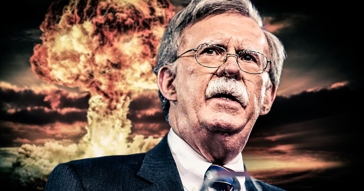 Bolton po e nxit presidentin Trump që të tërhiqet nga traktati i armëve bërthamore me Rusinë