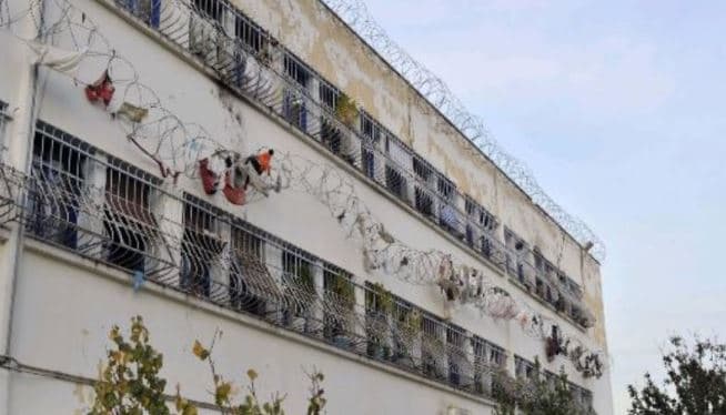 Plagoset një tjetër shqiptar në burgjet greke