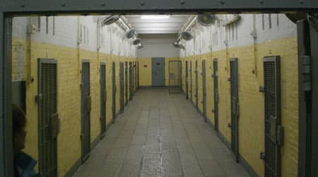 Lezhë, 20-vjeçari i dënuar gjendet i varur në burg