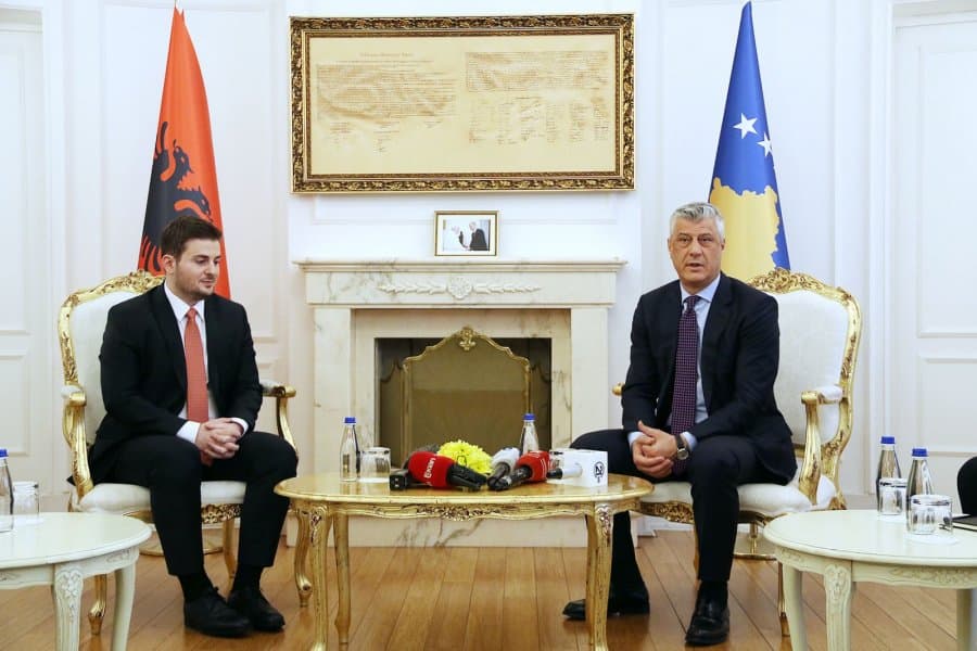 Cakaj takon Thaçin: Të heqim kufirin mes dy vendeve