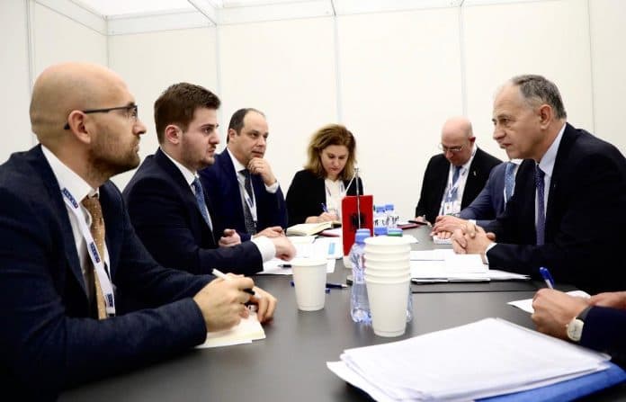 Cakaj takim me zv.sekretarin e Përgjithshëm të NATO-s: Të përkushtuar për arritjen e objektivit 2% të shpenzimeve për mbrojtjen