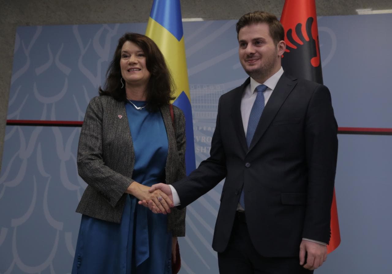 Cakaj me homologen suedeze: BE diskriminuese ndaj Kosovës