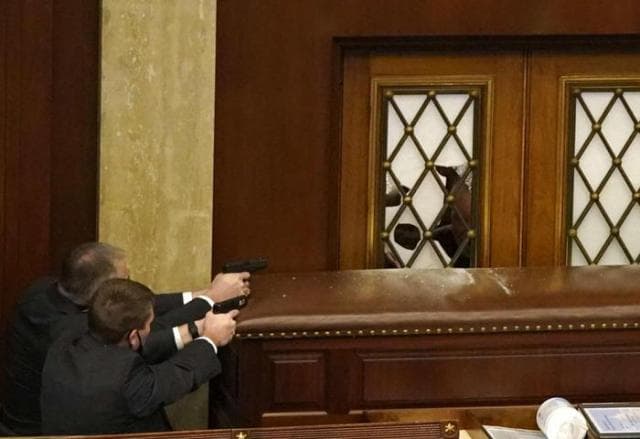 Sulmi në Kongres, 4 viktima. Trump: Do të ketë tranzicion të lehtë pushteti