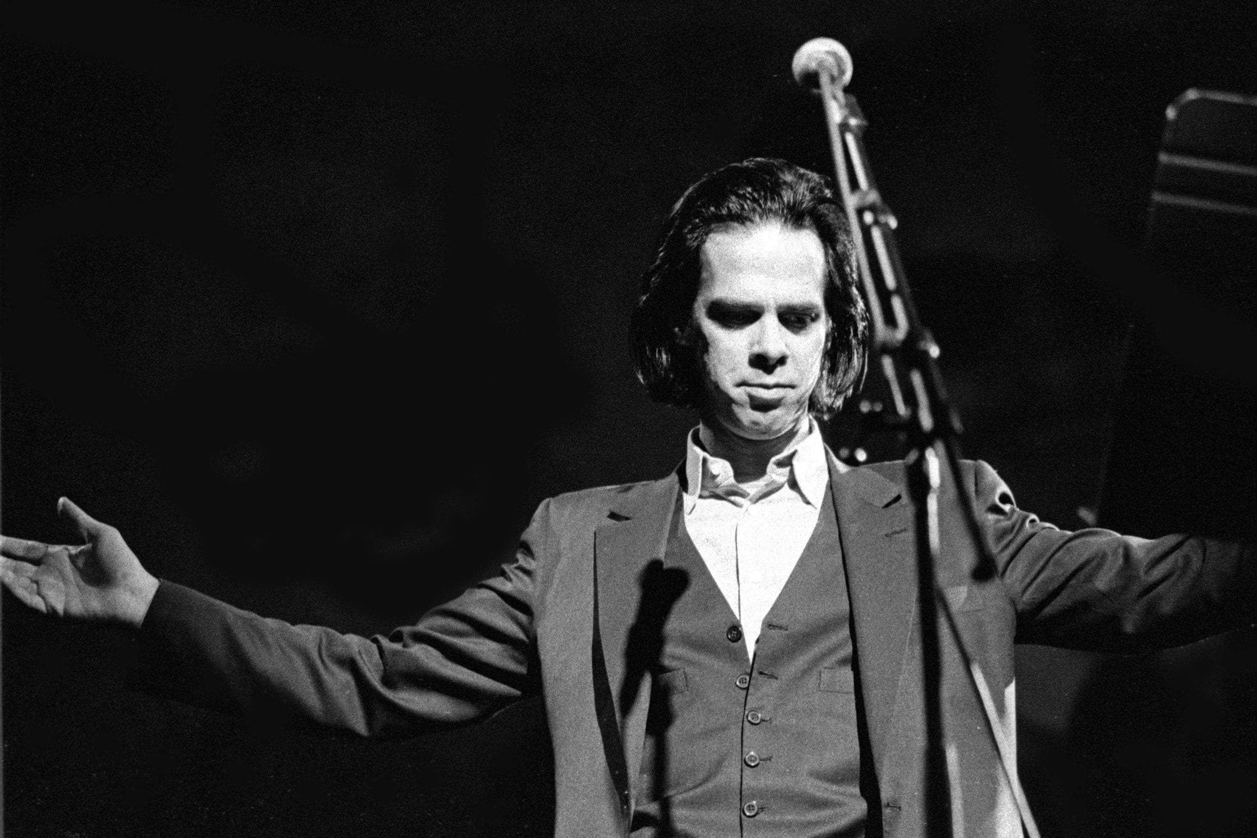 Albumi i ri i Nick Cave “Ghosteen”, një udhëtim rilindës drejt paqes së brendshme (FOTO)