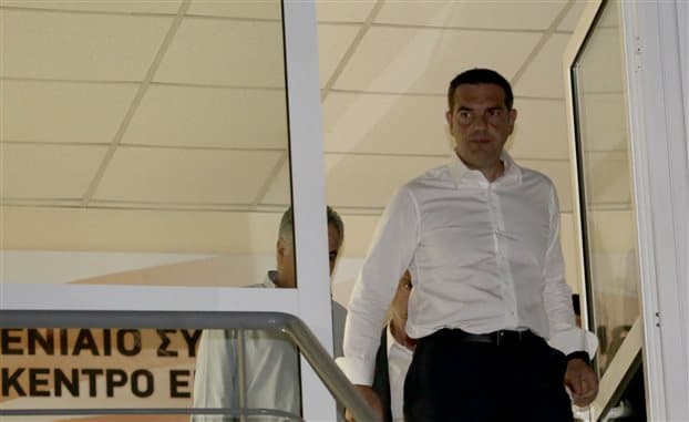"Zjarret", Tsipras shpall 3 ditë zie kombëtare: Tani është koha e mobilizimit dhe luftës për të mundur zjarret