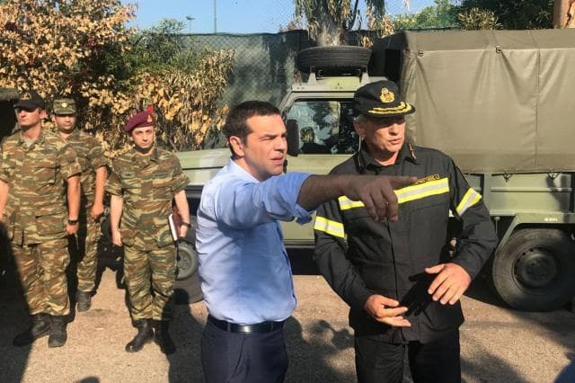 91 viktima /Kryeministri grek viziton zonën e goditur nga zjarri, pas kritikave të opozitës