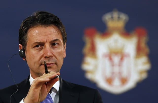 Conte pritet nga Vuçiç: Taksa ndaj mallrave serbe nuk çon askund, duhet dialog