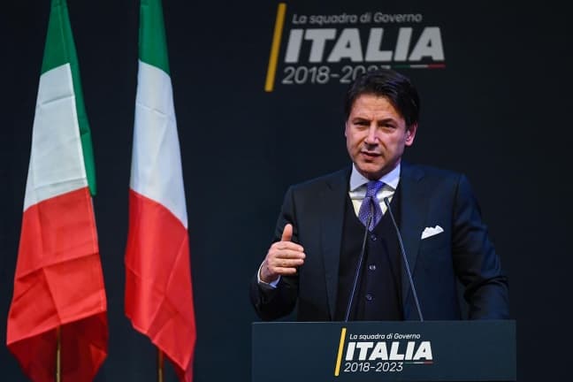 Pas bllofit të CV-së, kryeministrin italian e kapin sërish mat