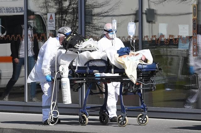 Kalon 100-milionshin numri i të infektuarve me koronavirus në botë