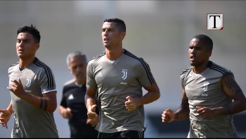 Ronaldo kryen seancën e parë stërvitore me Juventusin (VIDEO)