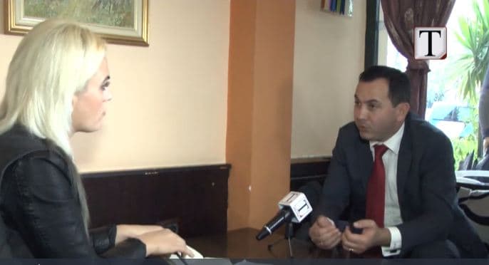 Të shkarkuarit e Vetingut, “topi” që institucionet ia pasojnë njëra-tjetrës (VIDEO)