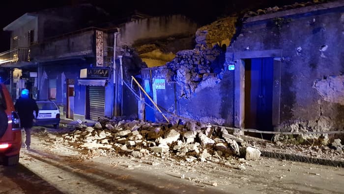 Vullkani Etna shkakton tërmet, të plagosur dhe dëme në Sicili (VIDEO)