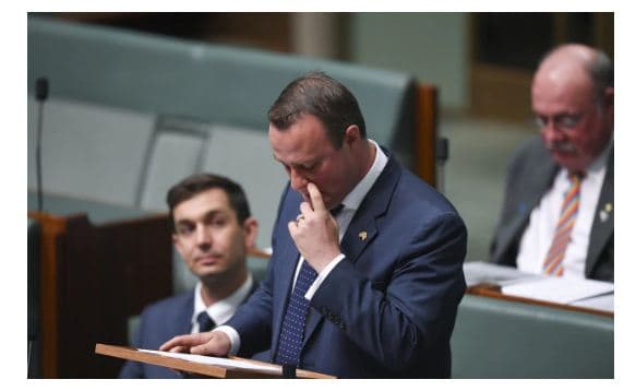 Australia legalizon martesat gei, deputeti i propozon partnerit gjatë fjalimit në Parlament (VIDEO)