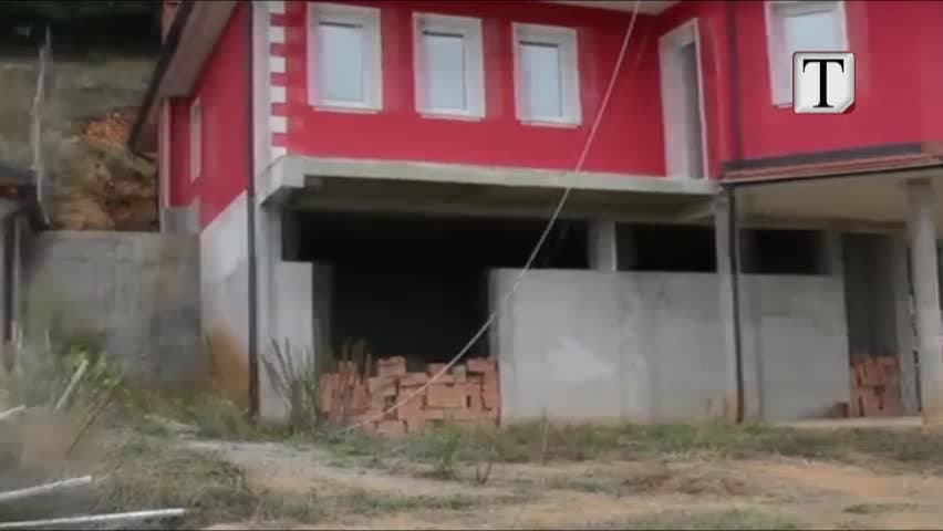 Dibër e Madhe, vajza pagoi 700 euro për vrasjen e prindërve dhe motrës (VIDEO)