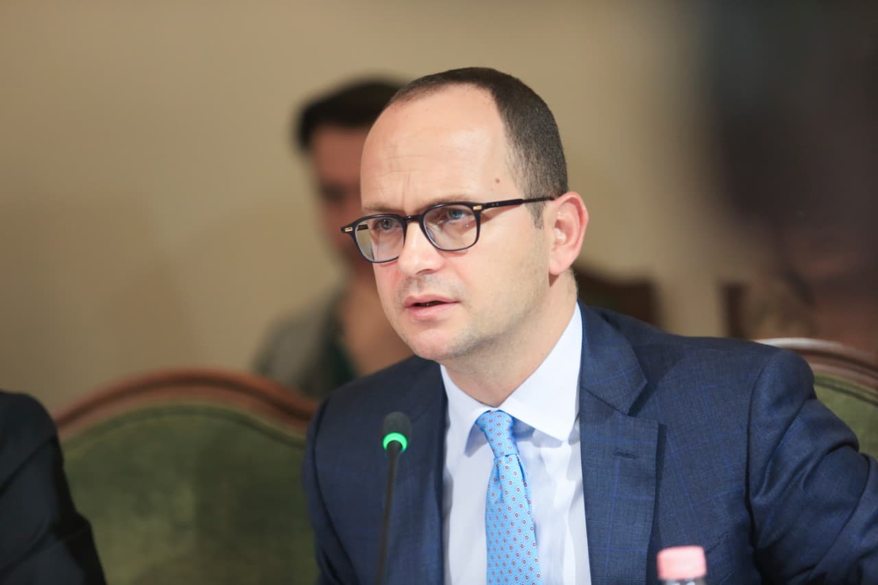 "Bularati", Bushati: Nuk është mbyllur lista e personave non-grata