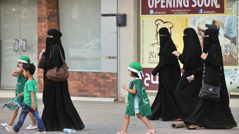 Një hap përpara/ Gratë e divorcuara në Arabinë Saudite fitojnë të drejtën për të kërkuar kujdestarinë e fëmijëve