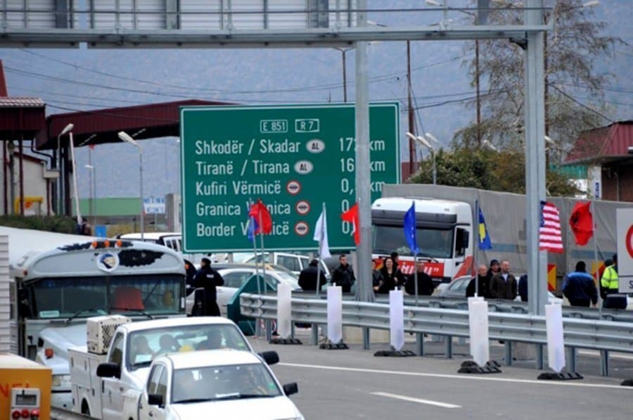 Prodhuesit e Kosovës: Shqipëria, e dyta pas Serbisë për barrierat doganore