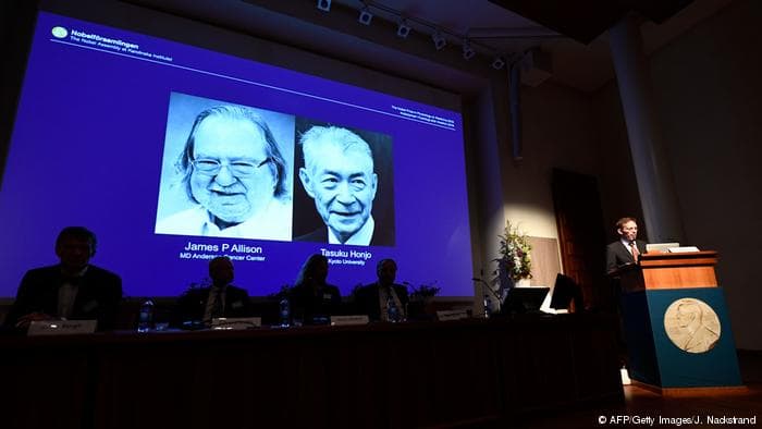 Nobeli në Mjekësi u jepet dy mjekëve që zbuluan terapi të reja kundër kancerit
