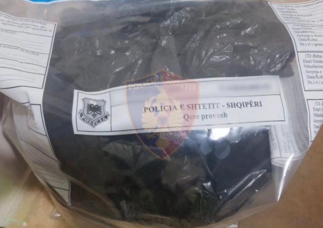 U kapën me 8 kg kanabis në makinë, arrestohen dy persona në Durrës