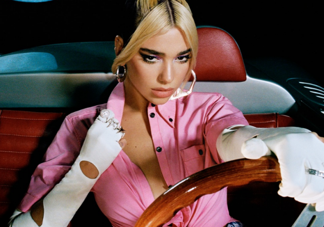 Dua Lipa renditet e para në "Spotify"