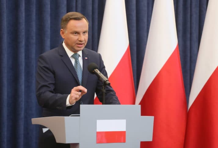 Polonia injoron paralajmërimet e BE-së dhe vazhdon me reformën gjyqësore