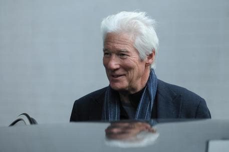 Richard Gere: Pandemia çështje serioze, kam humbur dy njerëz të rëndësishëm