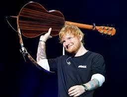 Ed Sheeran ndalon turnetë