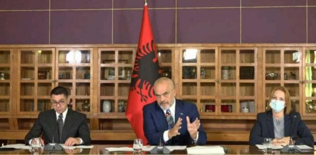 Kryeministri Rama: Zero taksa për 77% të bizneseve në vend