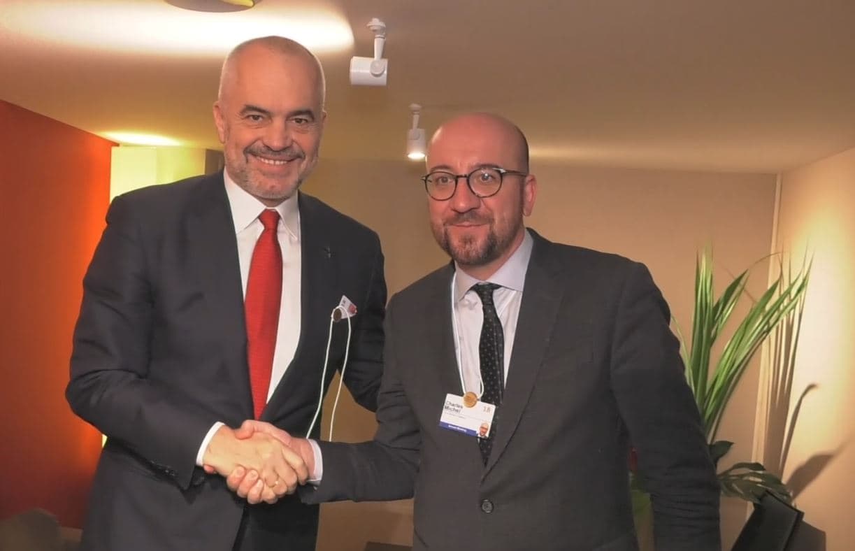 Rama takon në Davos kryeminisitrin e Belgjikës: Merr mbështetje për aspiratën europiane