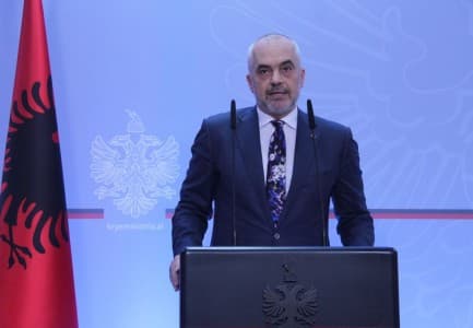 Rama i përgjigjet Bashës: Zhytu Lulëzim zhytu, thellë e më thellë!