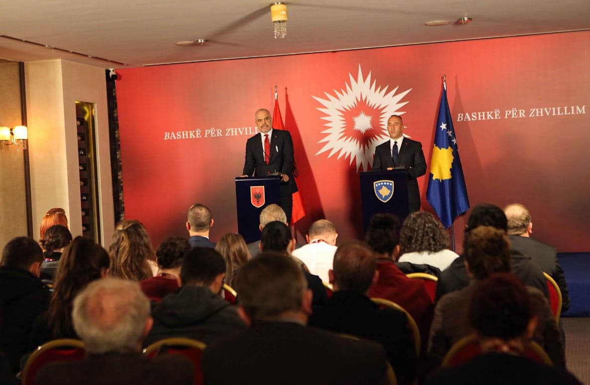 Shqipëria dhe Kosova heqin roaming dhe bashkojnë kontrollin në dogana (VIDEO)