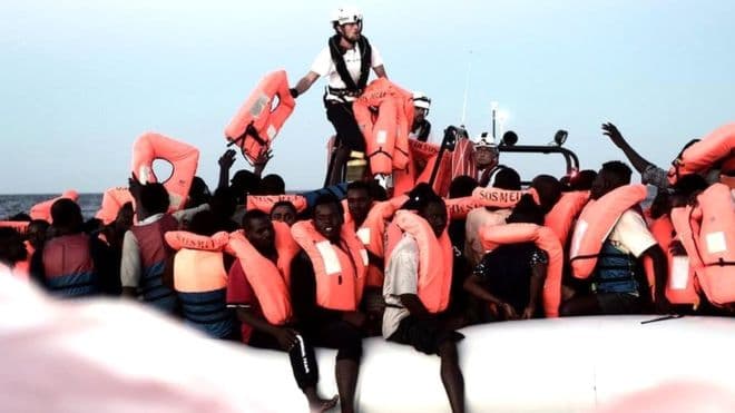 Emigrantët e Italisë, firma Benetton kritikohet mbi fushatën e reklamave