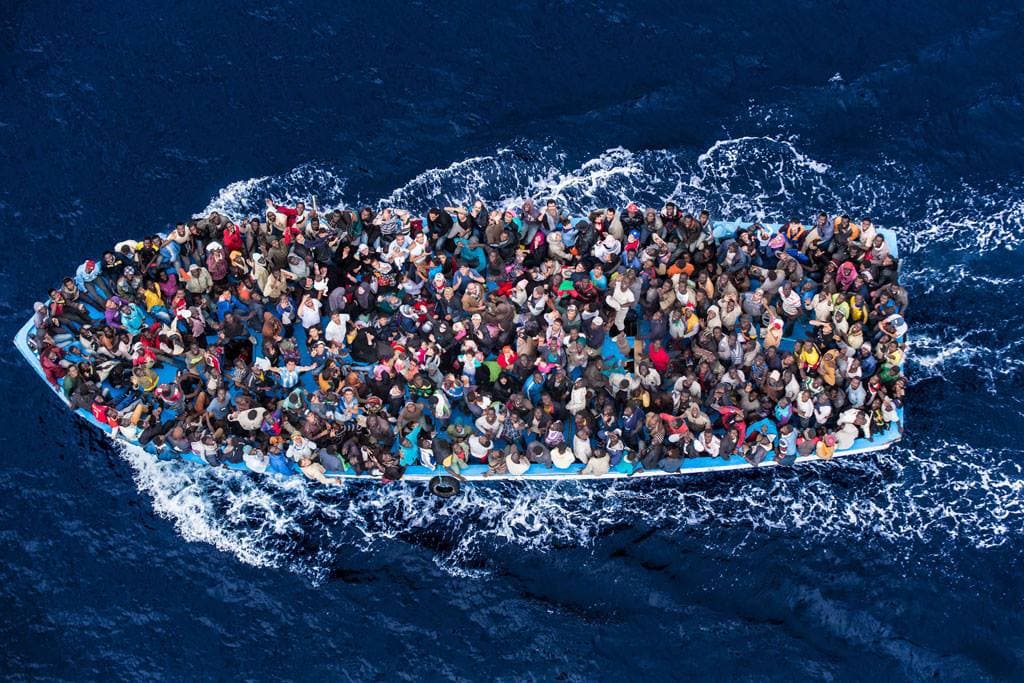 Kthesa e Greqisë në politikat e emigracionit: përshpejtohen procedurat, rriten dëbimet