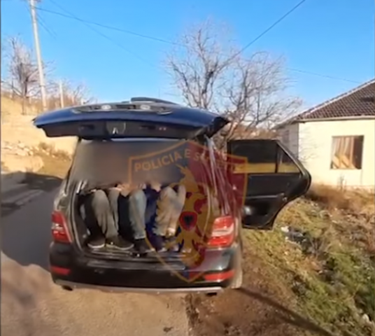 “Perimetri” arreston dy trafikantët e emigrantëve në Pogradec