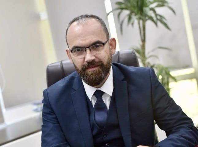 Shkarkohet pas 3 muajsh në detyrë drejtori i Përgjithshëm i Tatimeve (VIDEO)