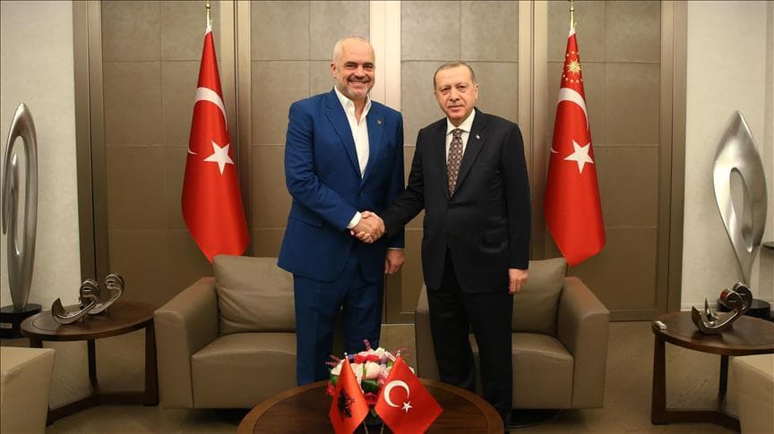 Kryeministri Rama takon presidentin Erdogan në Stamboll për aeroportin e Vlorës dhe Air Albania