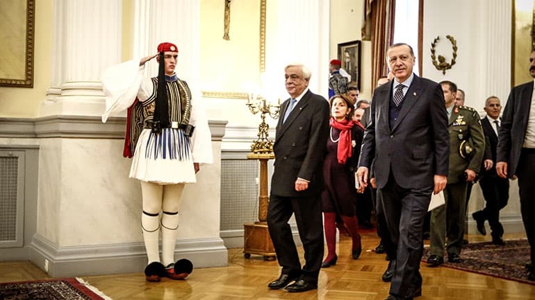 Erdogan, vizitë historike në Greqi nën masa të rrepta sigurie