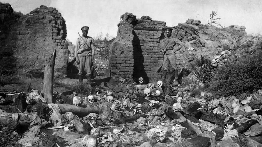 Parlamenti holandez njeh genocidin armen, irritohet Turqia