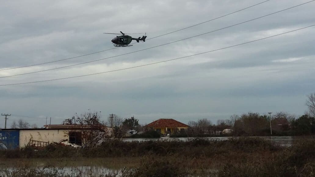 FA operacion në Mifol nga uji dhe nga ajri