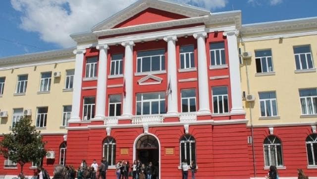 Fakulteti i Histori-Filologjisë nis mësimin online më 5 janar
