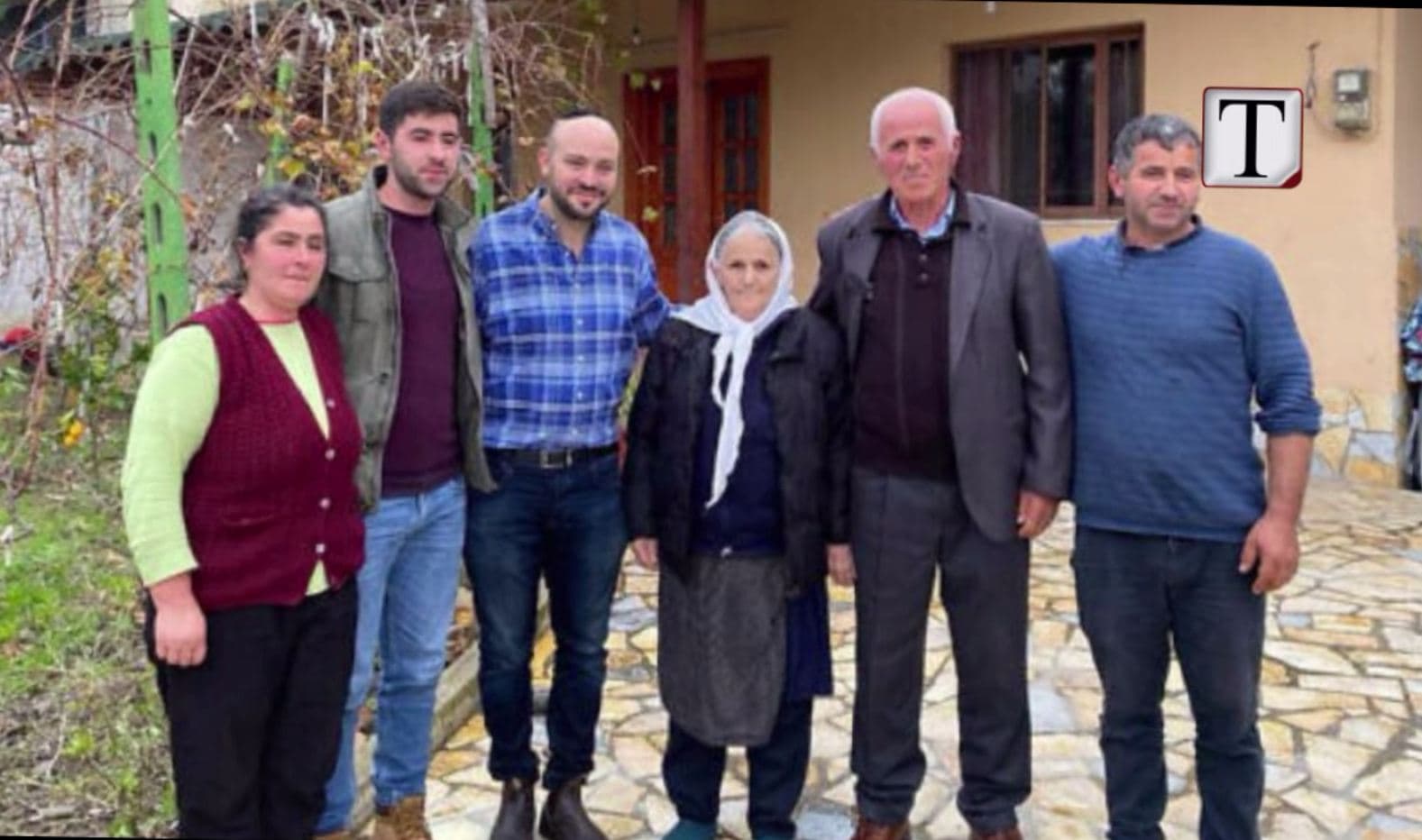 Një gjest që nuk u harrua kurrë, hebrejtë i ndërtojnë shtëpinë familjes shqiptare që i strehoi gjatë luftës (VIDEO)