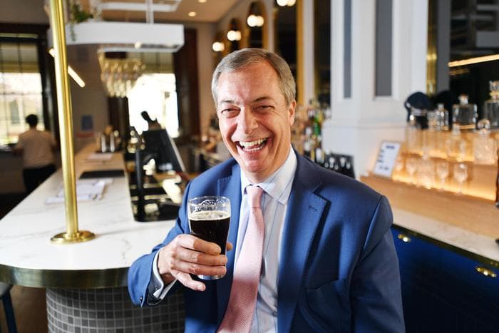 Farage fton Orban: Hajde në klubin Brexit
