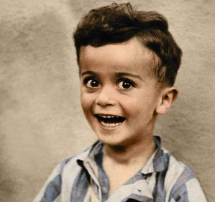 Buzëqeshja para vdekjes në dhomat e gazit/ Restaurimi i fotove “rikthen në jetë” viktimat e Aushvicit