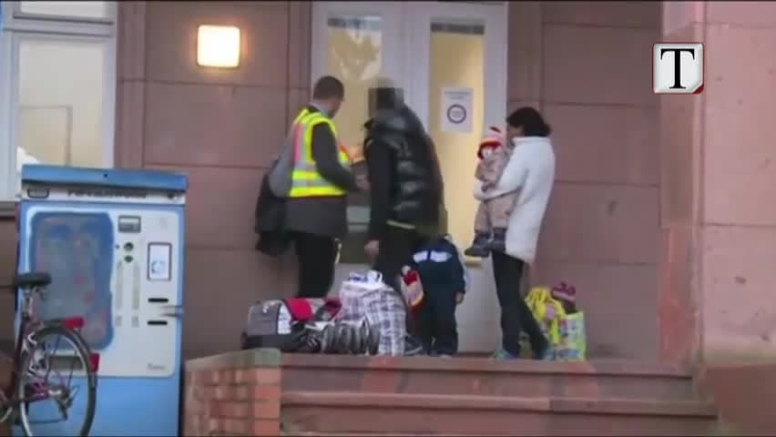 Fëmijët që ikin nga Shqipëria (VIDEO)
