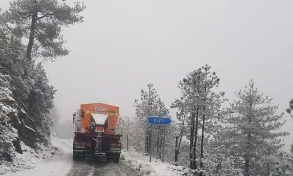 Bora e parë në Shqipëri/ ARRSH: Në aksin rrugor Qafë Mali-Fierzë reduktoni shpejtësinë