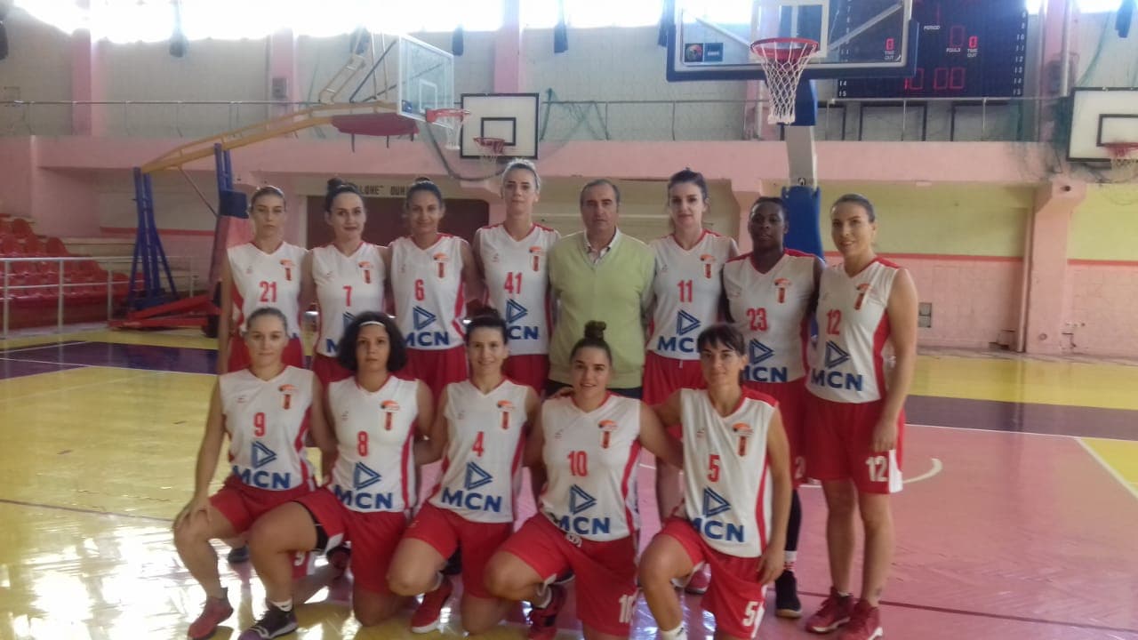 Basketbollistet e “Flamurtarit” triumfojnë ndaj atyre të “Tiranës”