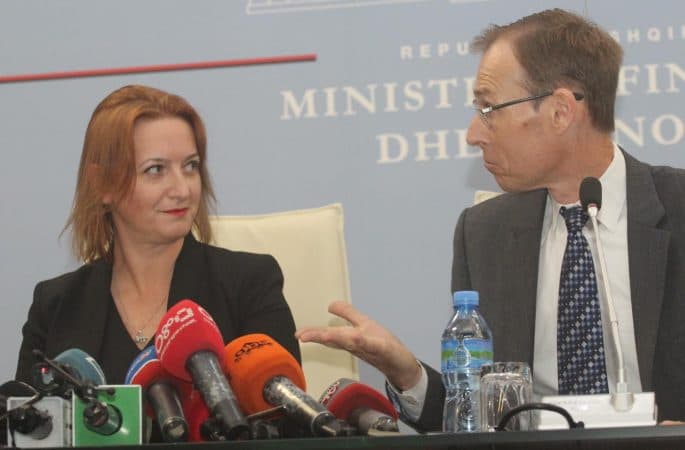 FMN mbyll misionin në Tiranë: Borxhi publik, shumë i lartë