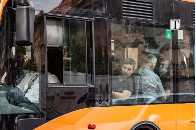 Pa maska në linjat e urbanëve (FOTO)